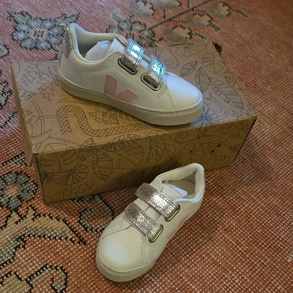 Veja Pink and White Sneakers Low-Top Casual Shoes